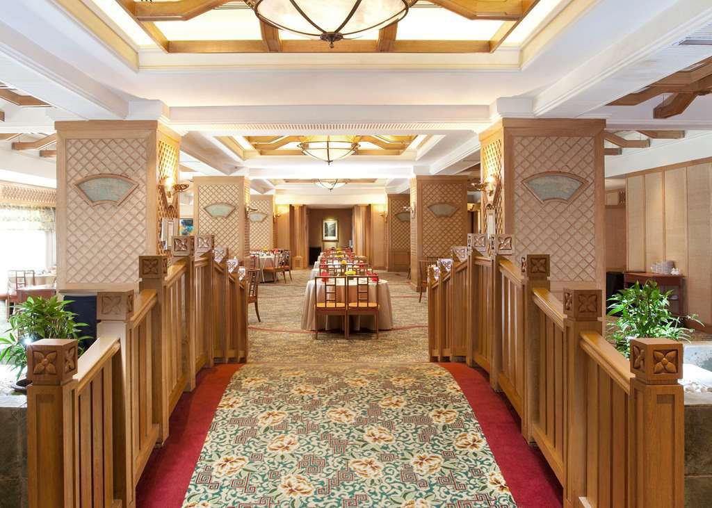 Dorsett Grand Subang Hotel Subang Jaya Restaurant photo